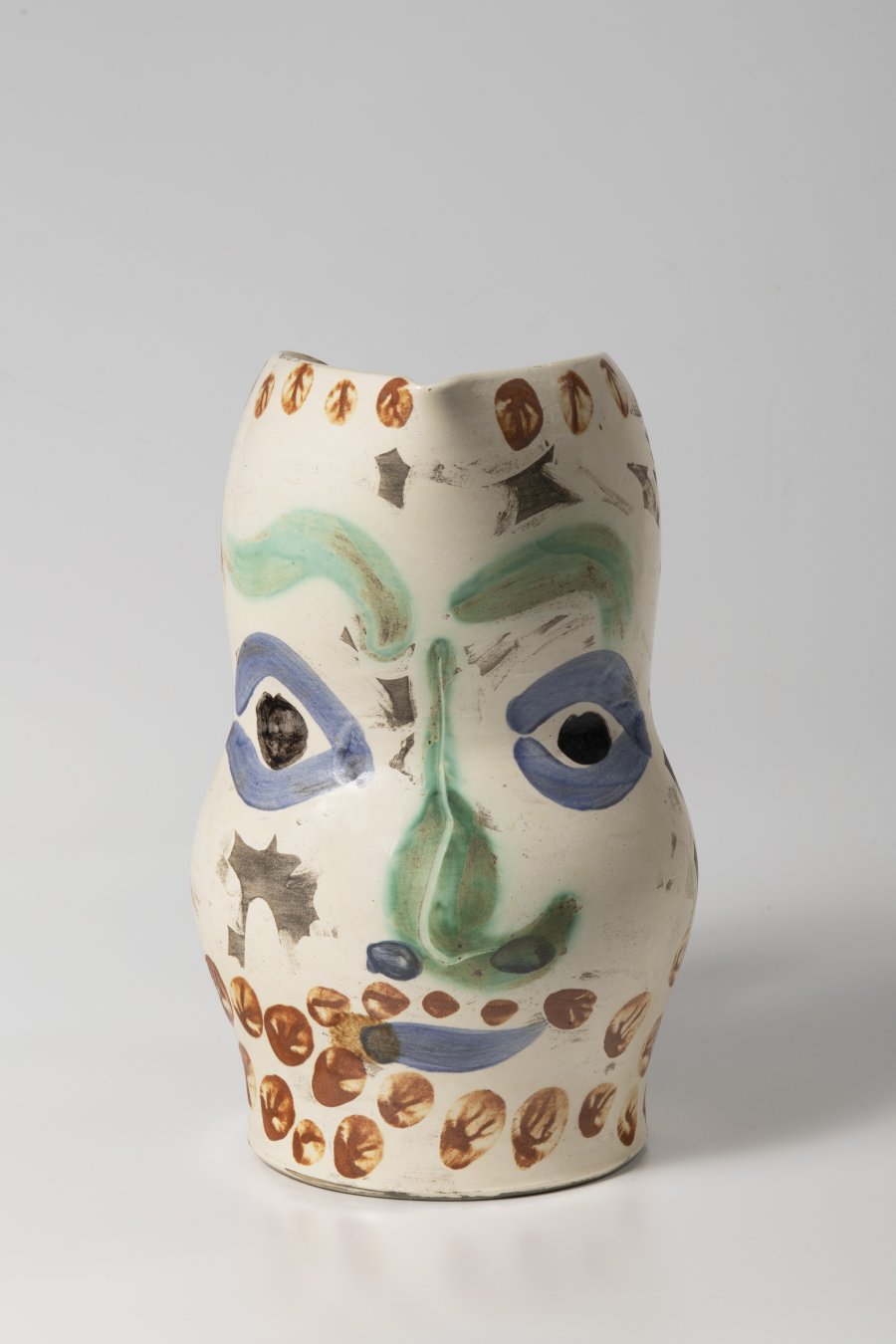 FACE WITH EYES PITCHER