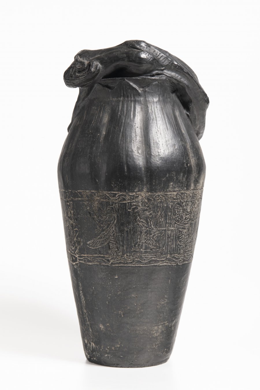 VASE WITH A FREE SCULPTURE