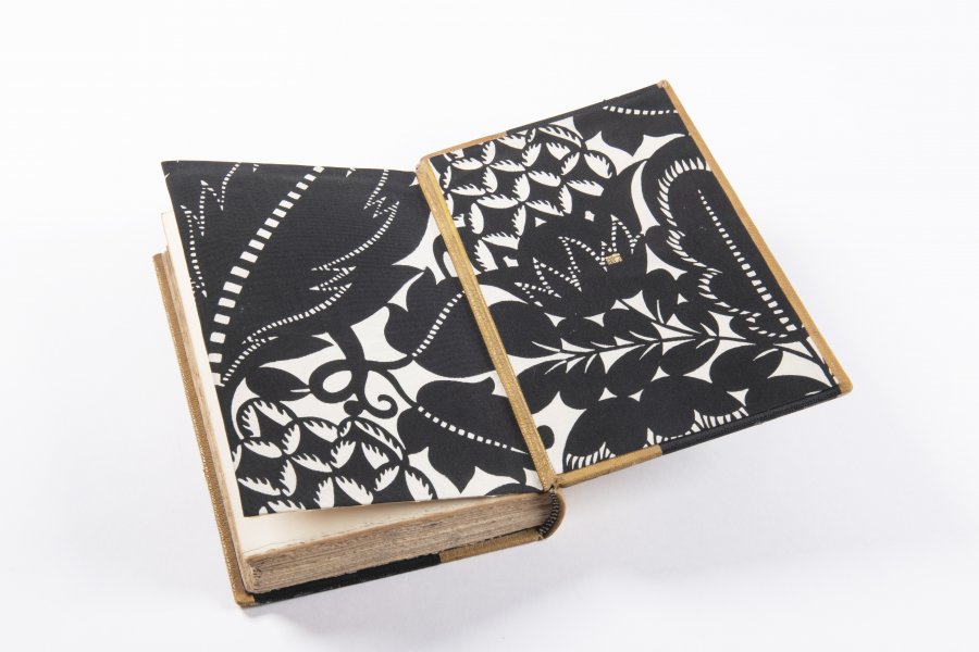 BOOK DESIGNED BY THE WIENER WERKSTÄTTE