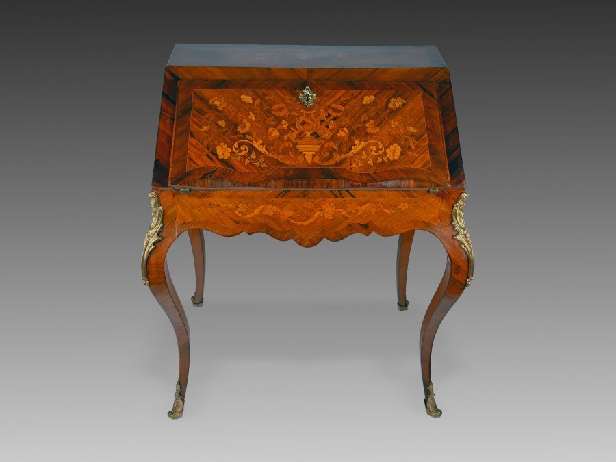 A NAPOLEON III BUREAU