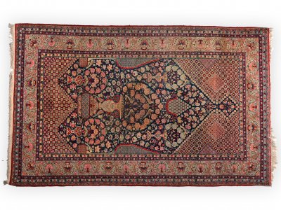 A KASHAN RUG