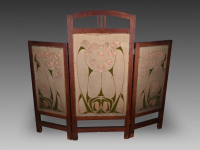 AN ART NOUVEAU SCREEN