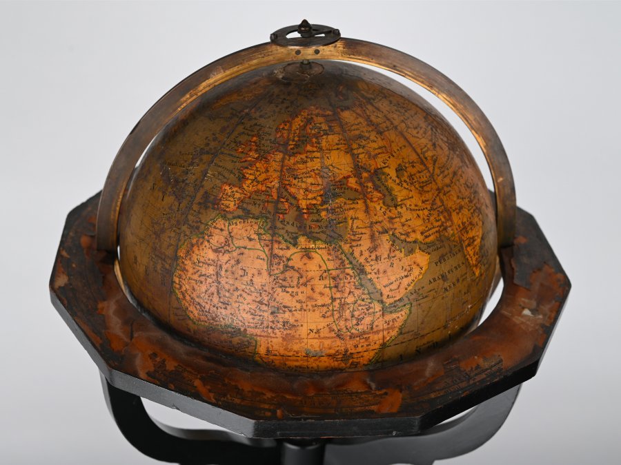 GLOBE