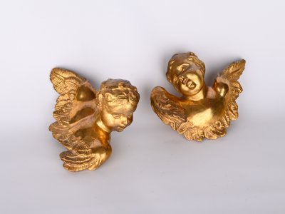 PAIR OF WINGER PUTTI