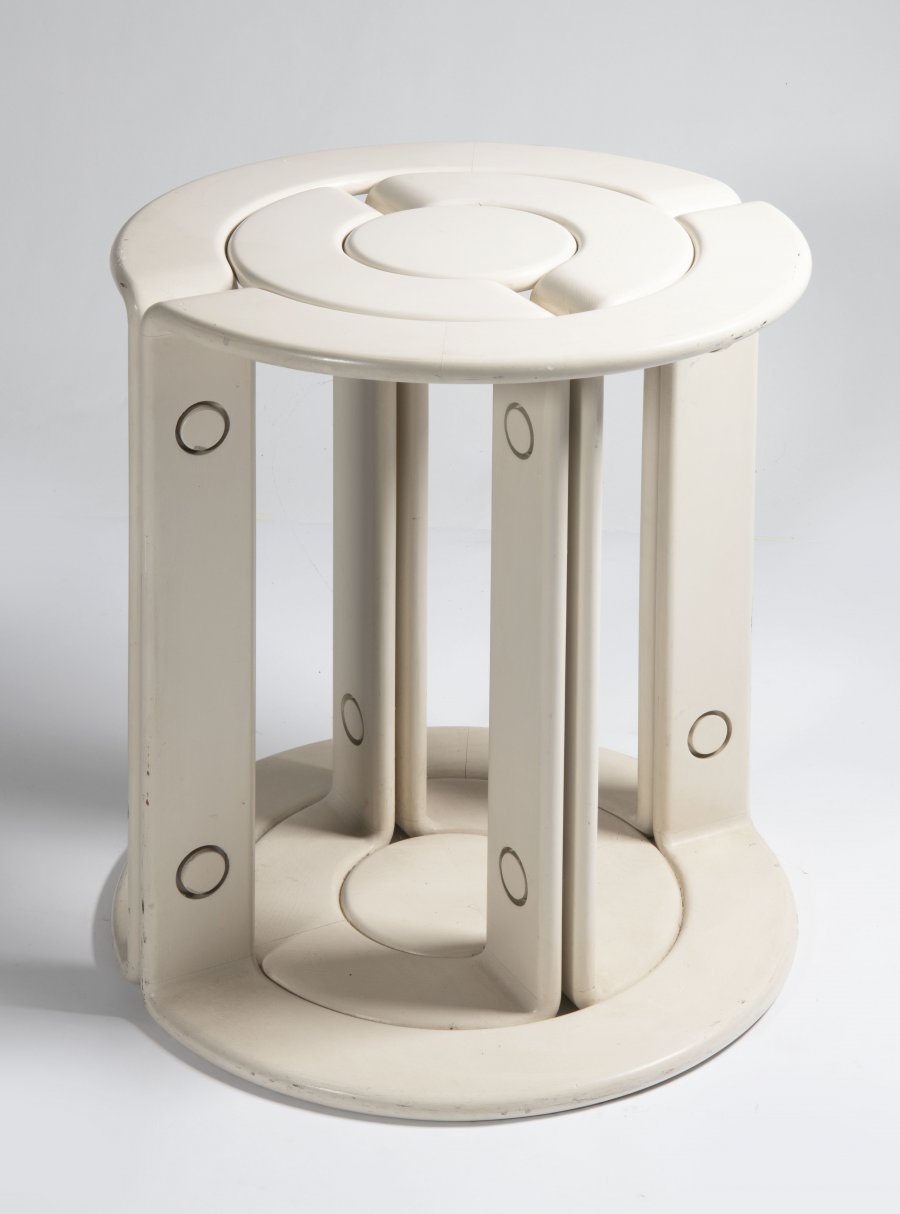 DESIGN SIDE TABLE