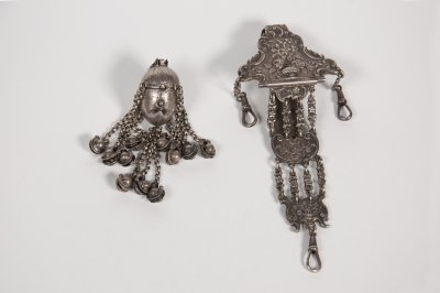 SET OF SILVER DECORATIONS