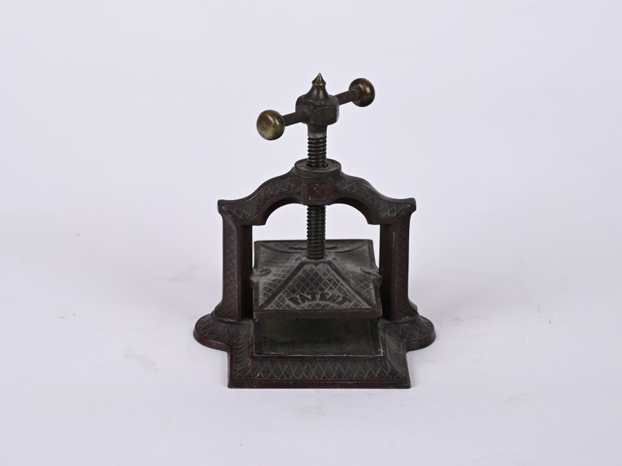 A CARD PRESS