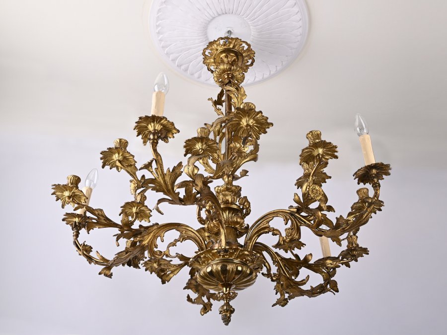 ORNAMENTAL GILDED CHANDELIER