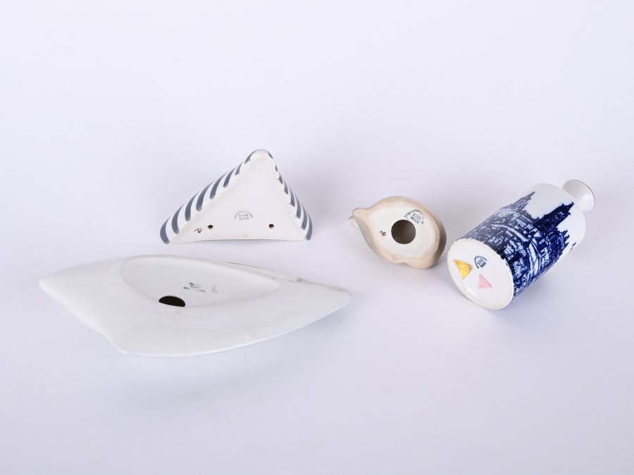 SET OF PORCELAIN OBJECTS