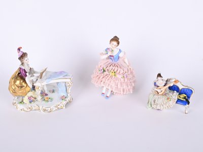 SOUBOR PORCELÁNOVÝCH FIGUREK