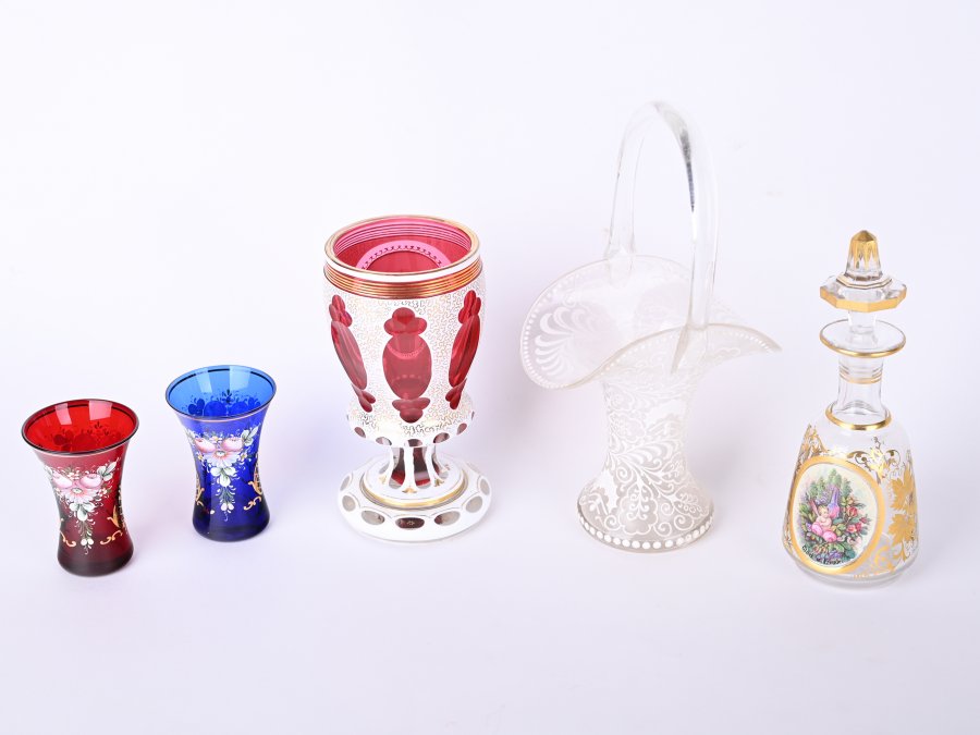 SET OF GLASS OBJECTS