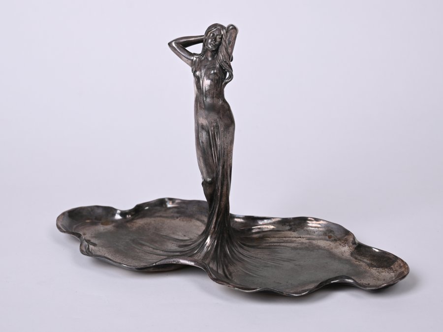 ART NOUVEAU SWEET BOWL WITH A GIRL