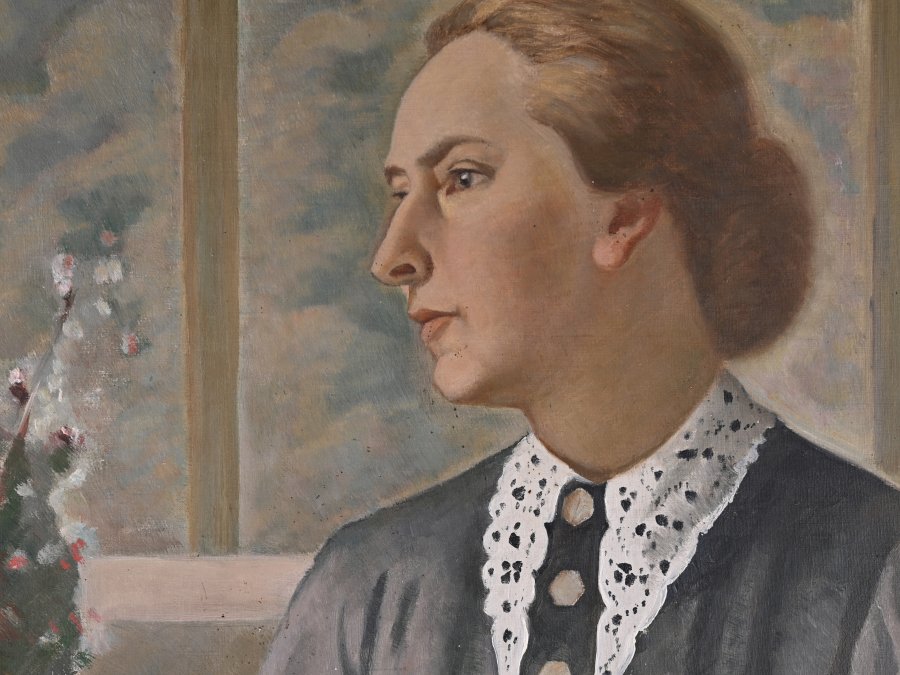 PORTRAIT OF A WOMAN WITH COLLAR