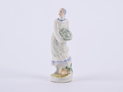 STATUETTE OF A GIRL