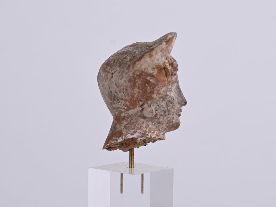 HEAD OF A STATUETTE