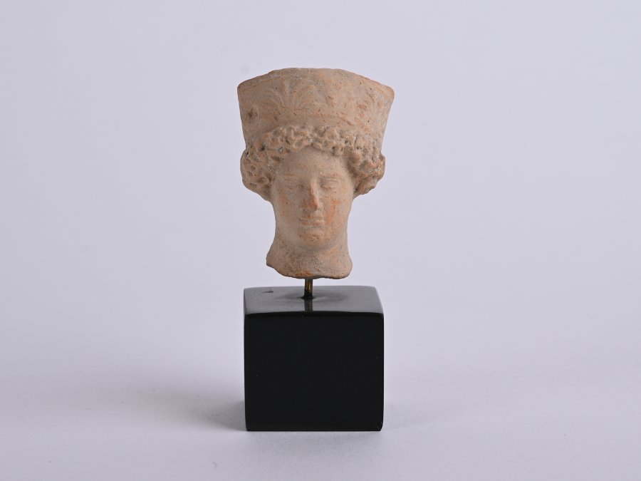 HEAD OF A STATUETTE II