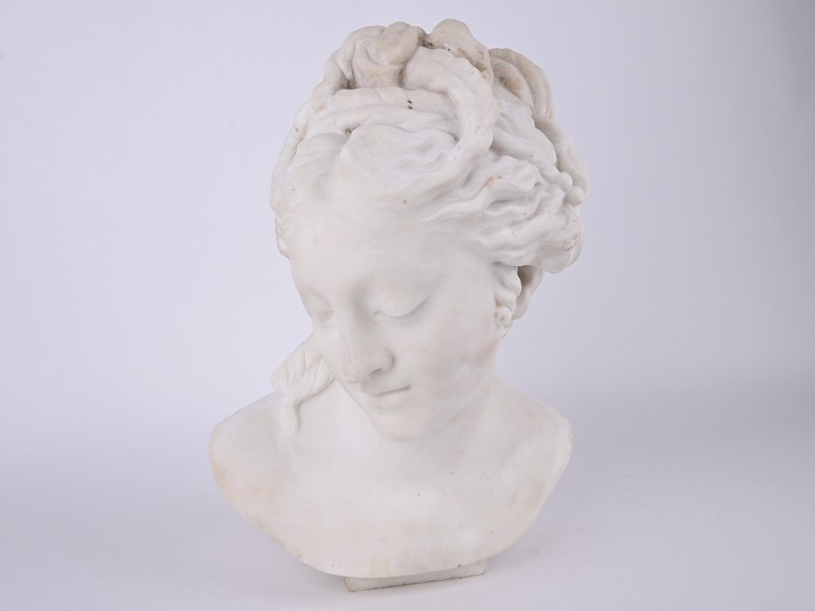 BUST OF A GIRL