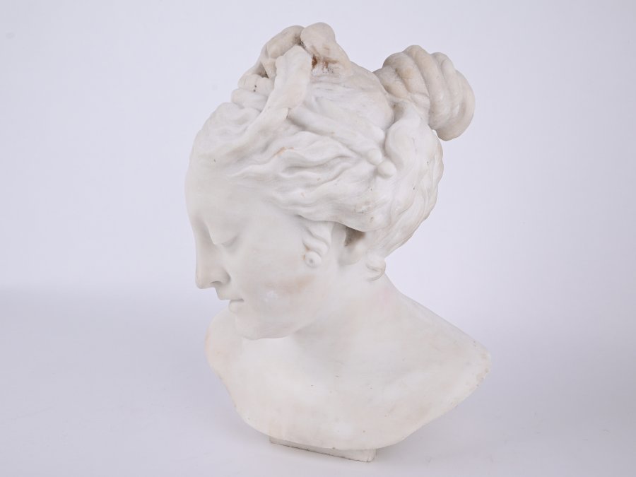 BUST OF A GIRL