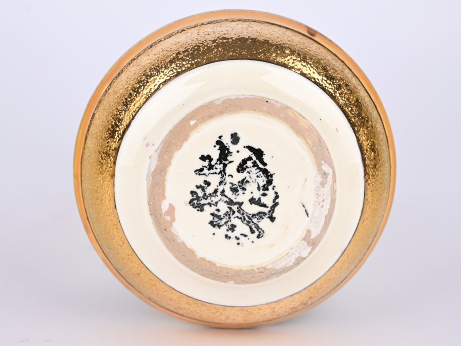 SET OF PORCELAIN WITH FLOWERS