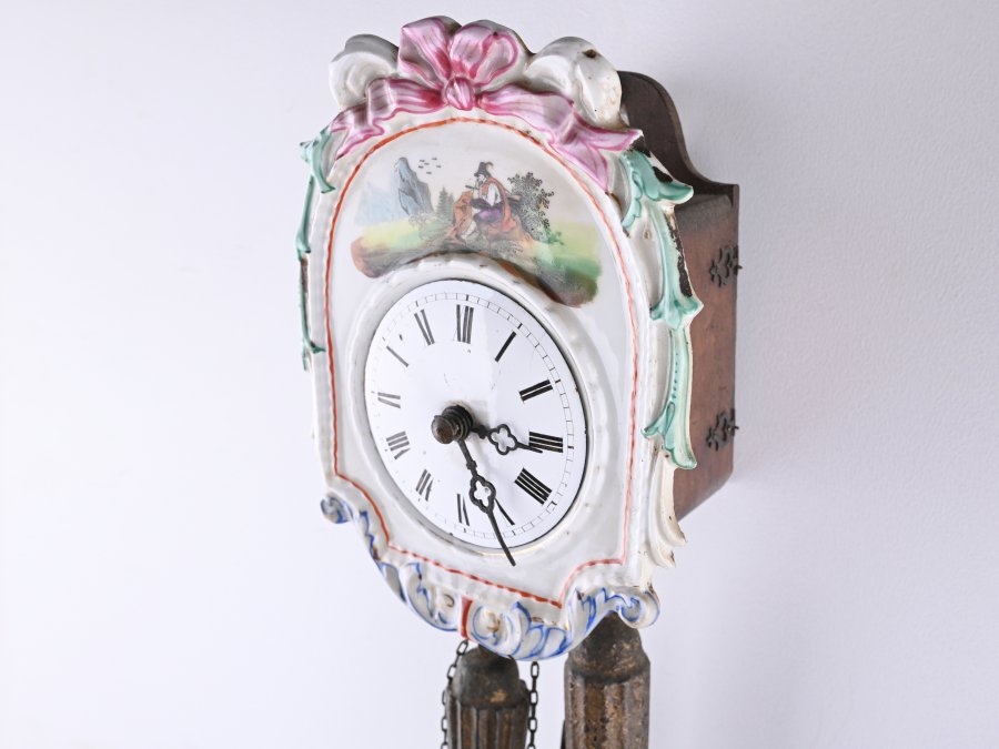 PORCELAIN HANGING CLOCK