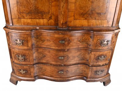 IMPRESSIVE BAROQUE COMMODE WITH WARDROBE