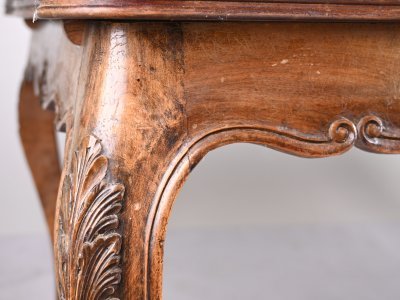 BAROQUE TABLE