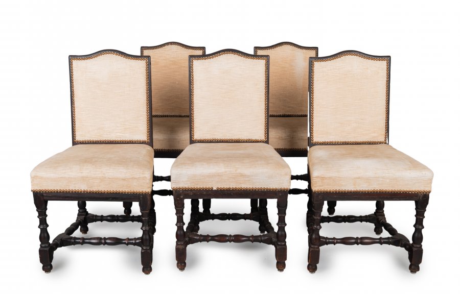 SET OF SIX CHAIRS