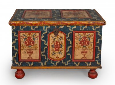 PAINTED FOLK CHEST