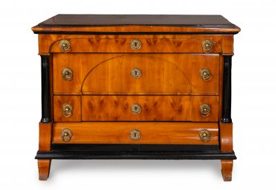 BIEDERMEIER CHEST OF DRAWERS