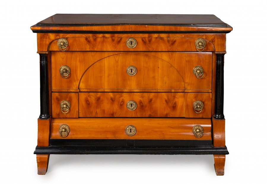 BIEDERMEIER CHEST OF DRAWERS