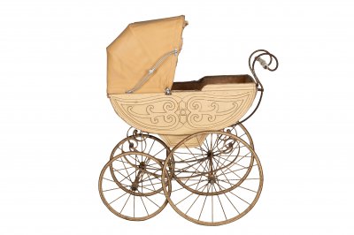 ANTIQUE BABY CARRIAGE