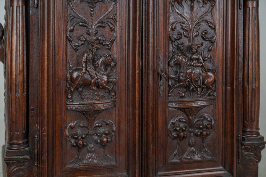 RENAISSANCE STYLE CABINET