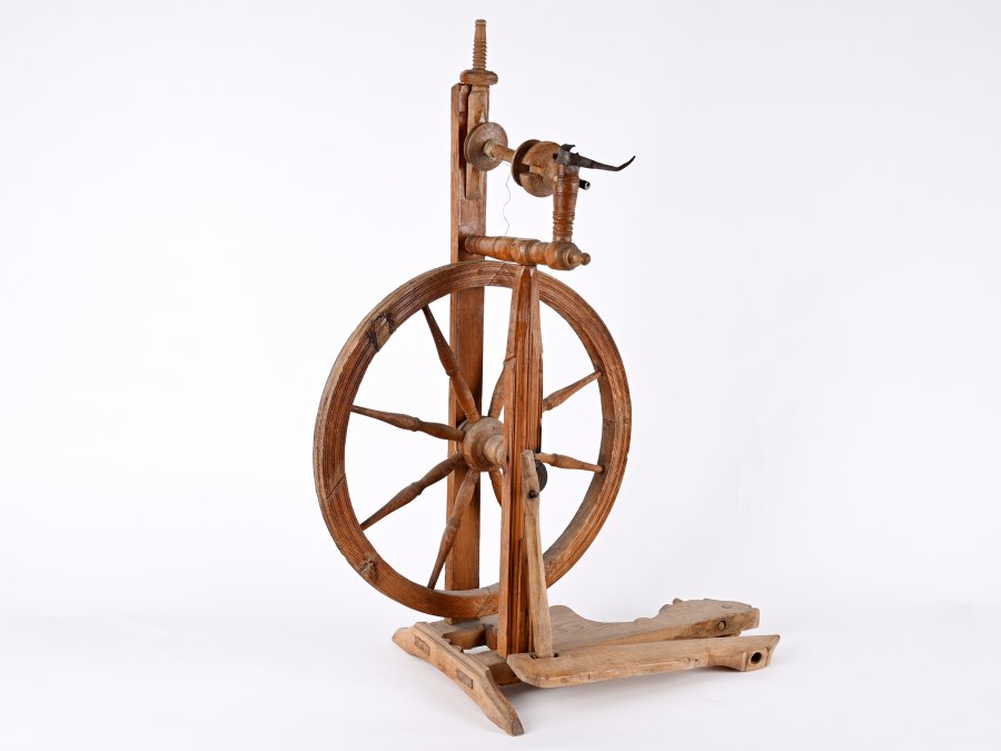 SPINNING WHEEL