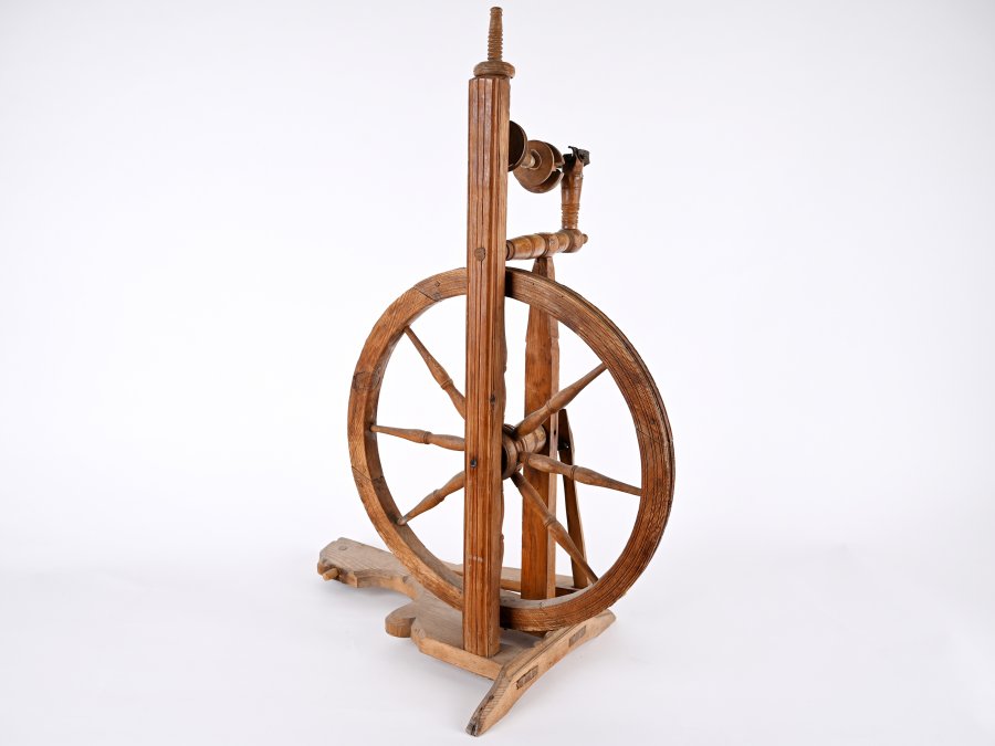 SPINNING WHEEL