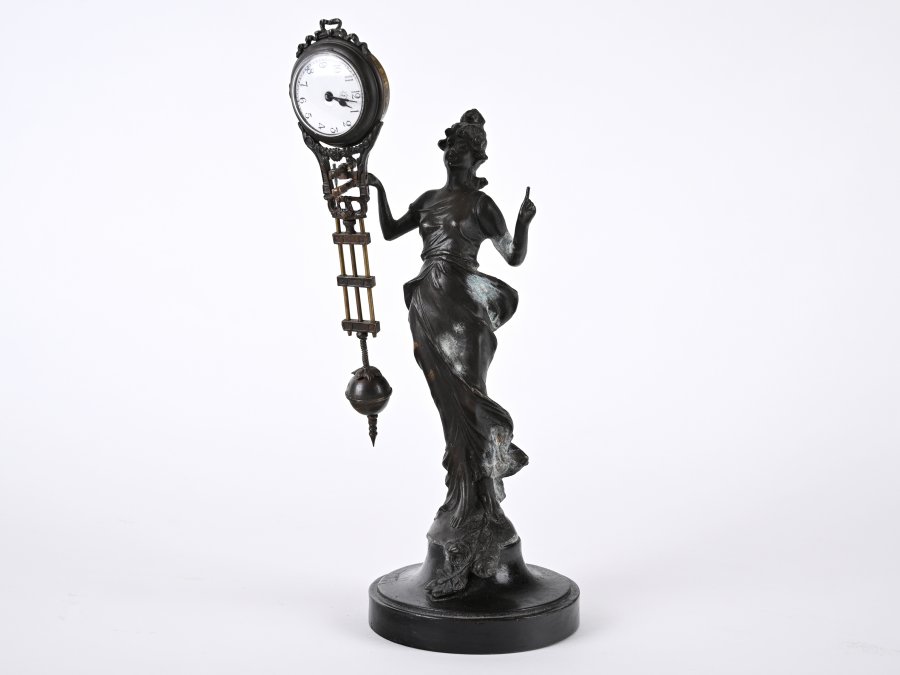 A FIGURAL ART NOUVEA CLOCK