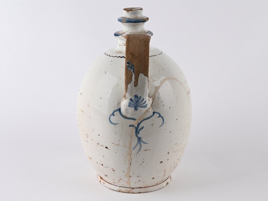 JUG OF A GUILD