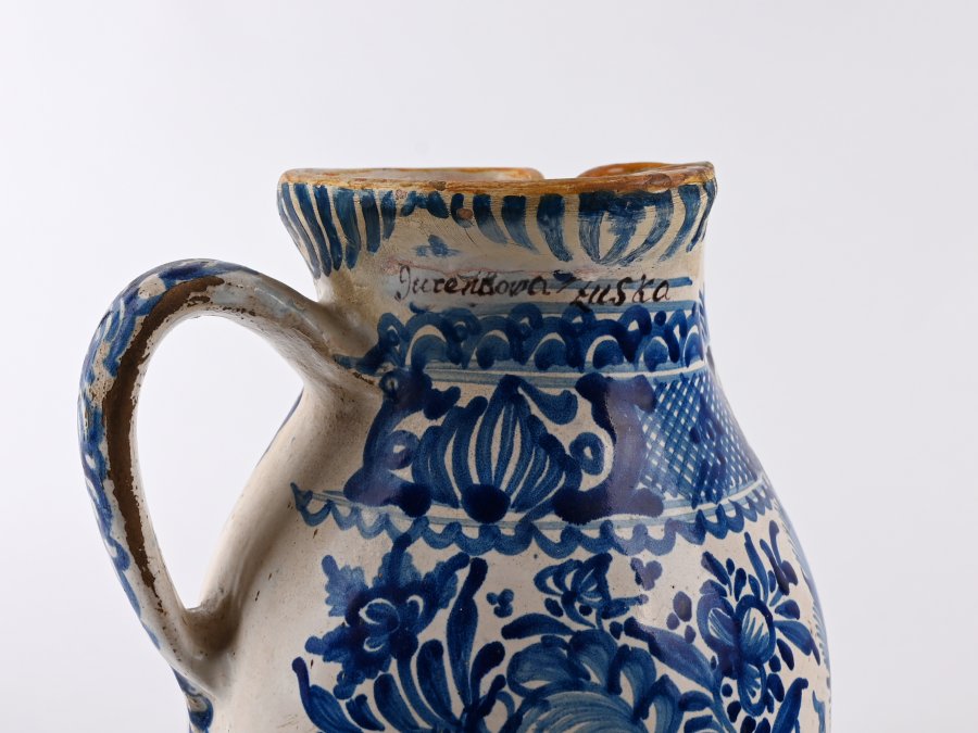 JUG OF A WEAVERS' GUILD