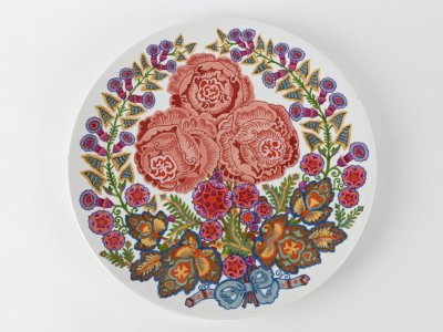 FOLKLORE PLATE