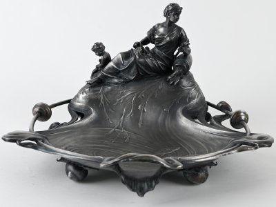 ART NOUVEAU BOWL WITH A GIRL