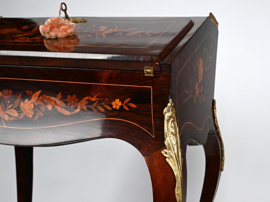 A NAPOLEON III BUREAU