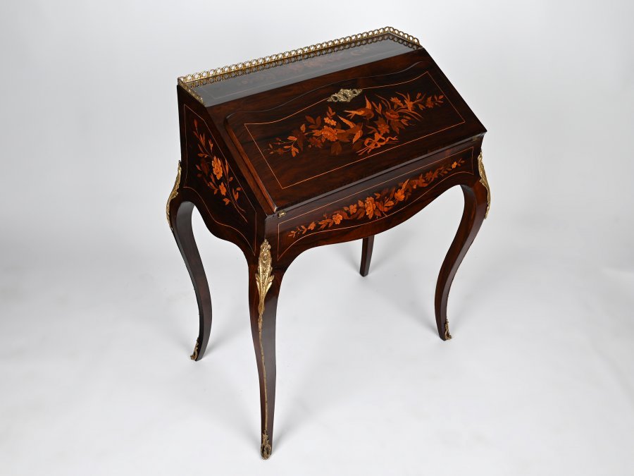 A NAPOLEON III BUREAU