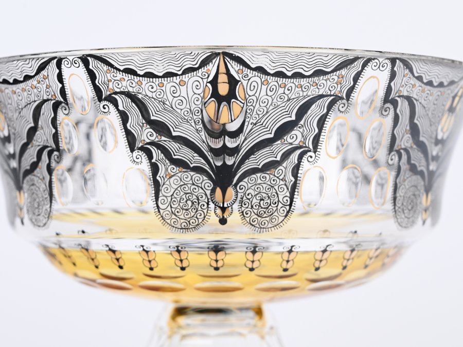 AN ART DECO BOWL