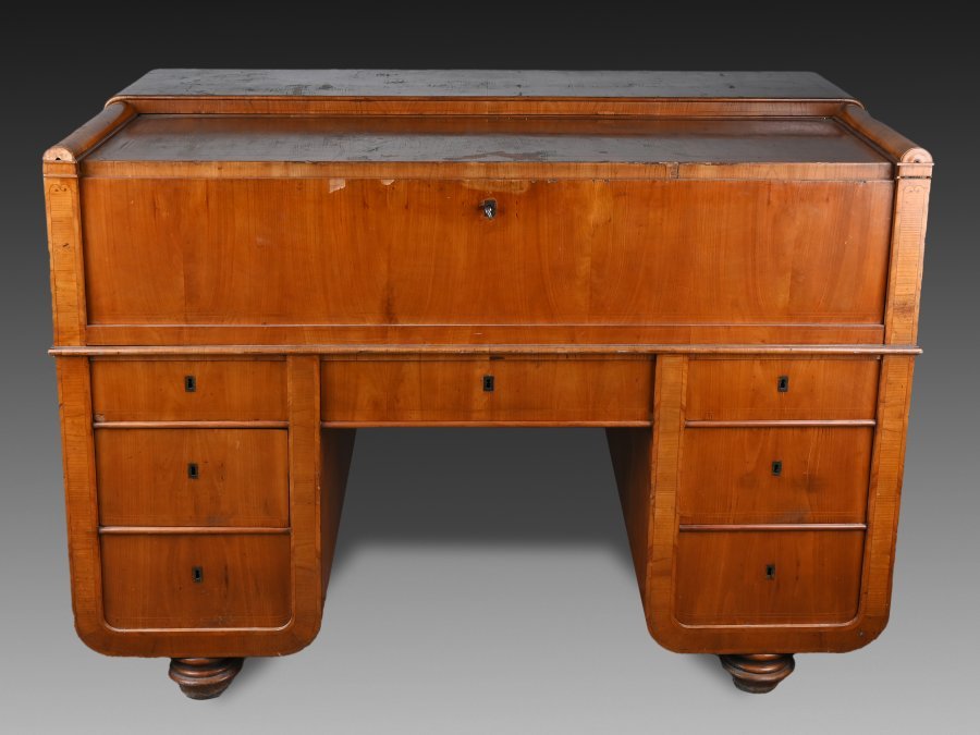 A BIEDERMEIER DESK