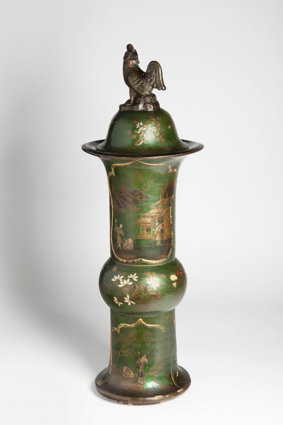 CHINOISERIE BERLIN VASE