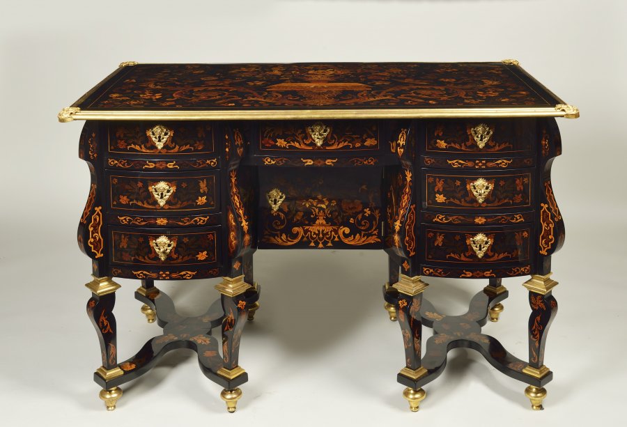 BUREAU MAZARIN