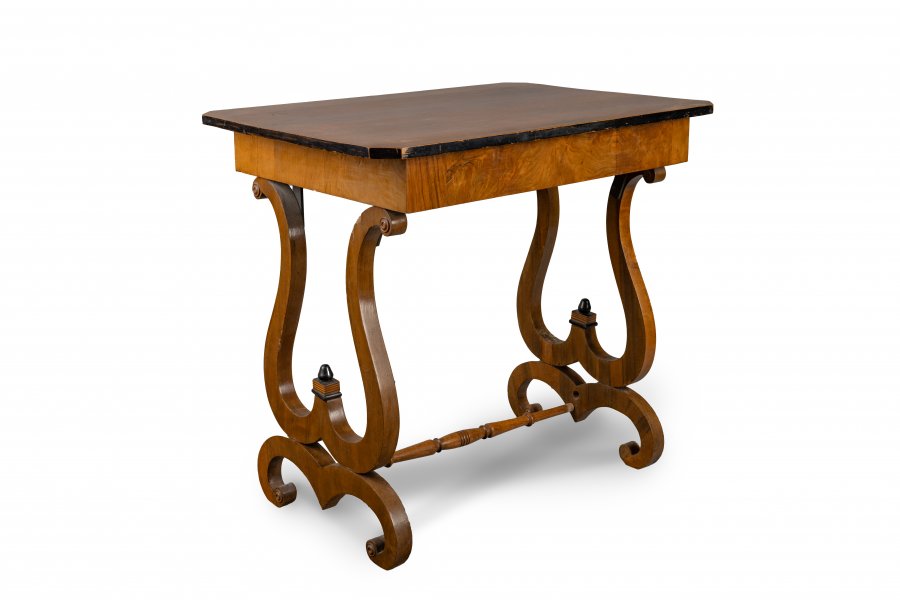 BIEDERMEIER CENTRAL TABLE