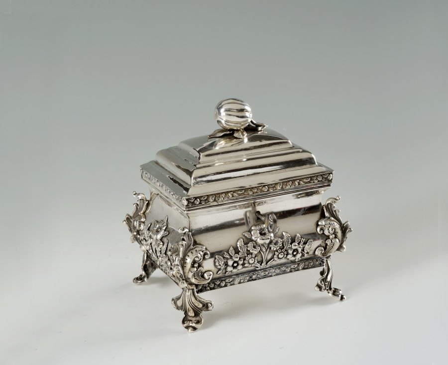 A SILVER SUGAR BOWL