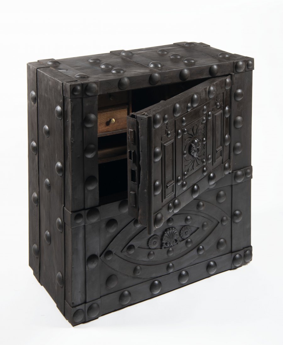 CLASSICISTIC IRON SAFE