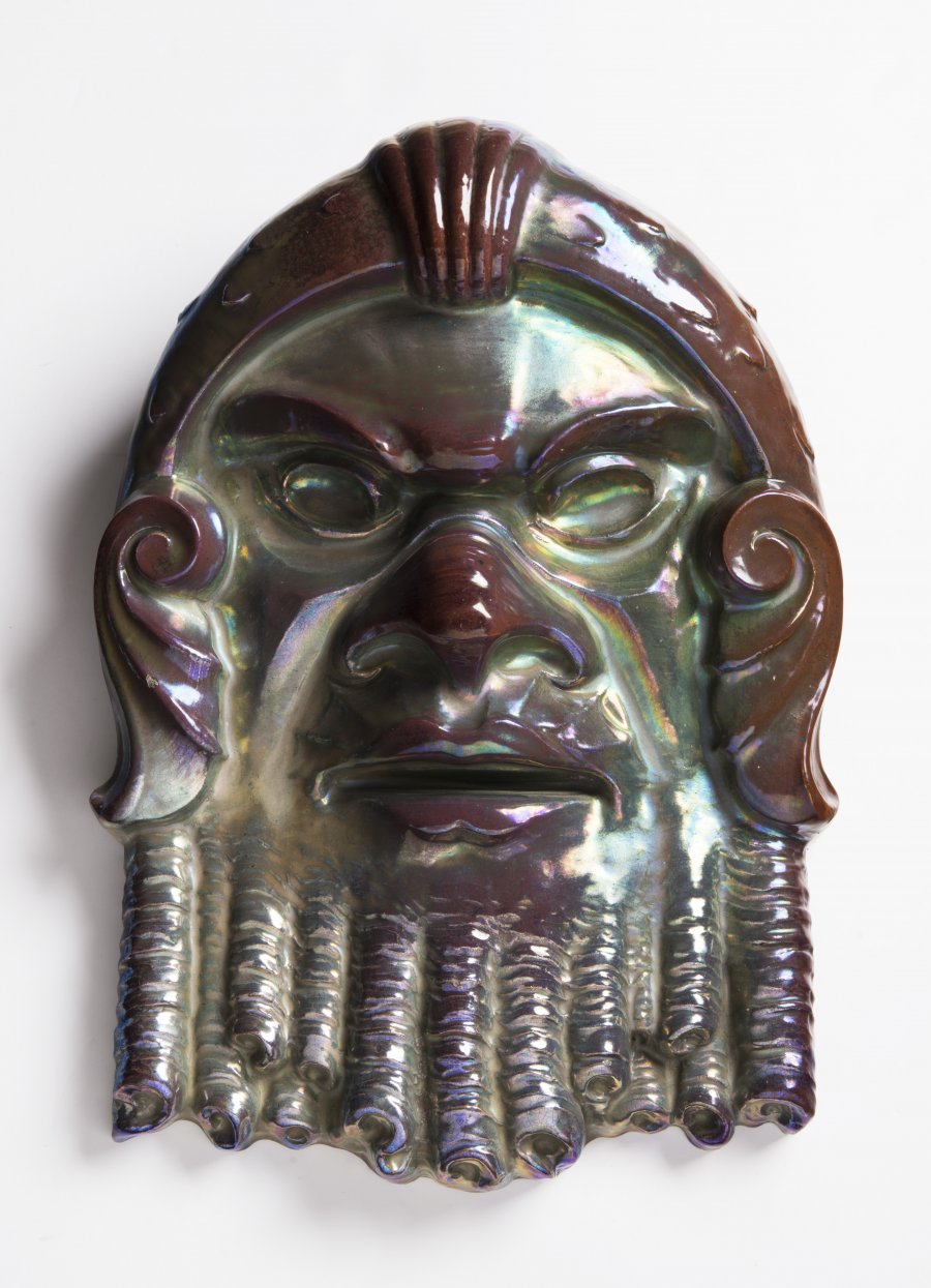 A MASCARON