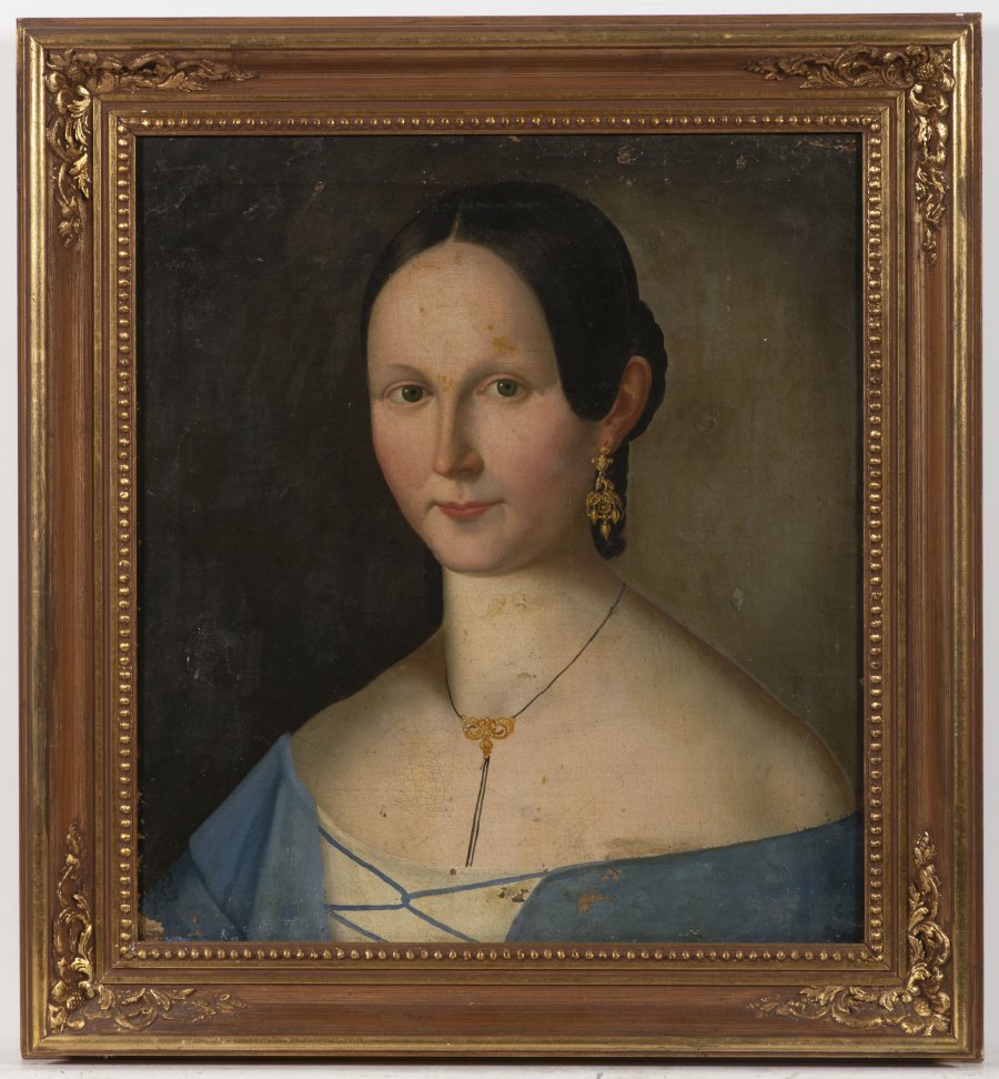 PORTRAIT OF A WOMAN